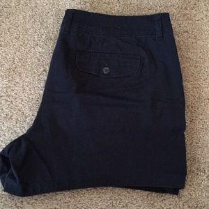 Liz Claiborne Shorts 5” Size 18